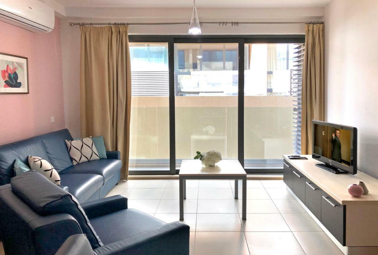 Modern Stylish Apartment - 2 Bedroom & 2 Bathroom Apartment - Spinola Bay, St Julians San Ġiljan Exterior foto