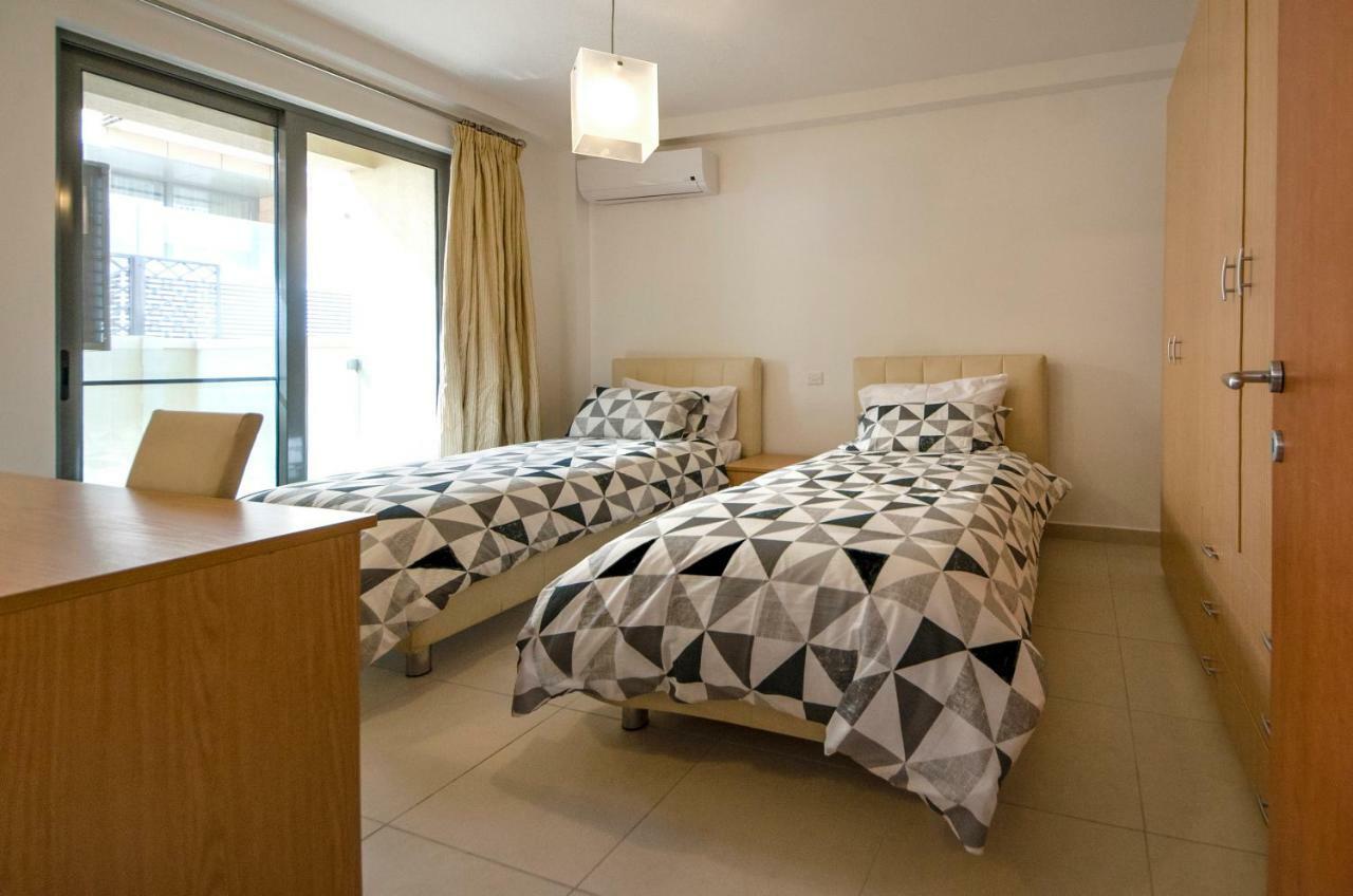 Modern Stylish Apartment - 2 Bedroom & 2 Bathroom Apartment - Spinola Bay, St Julians San Ġiljan Exterior foto